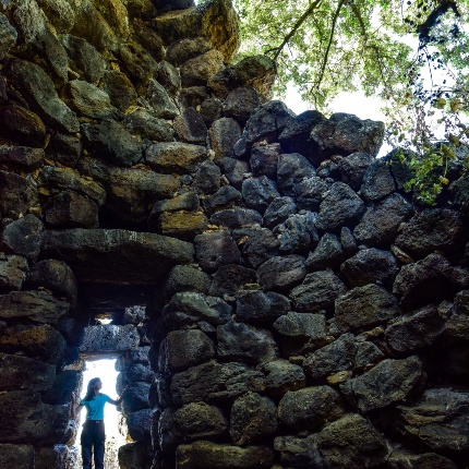 Nuraghe Riu Runaghe. Interno (foto Ivo Piras)