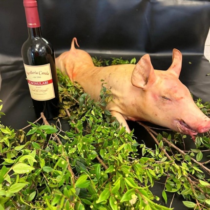 Prodotti del locale. (foto Facebook, profilo del locale)