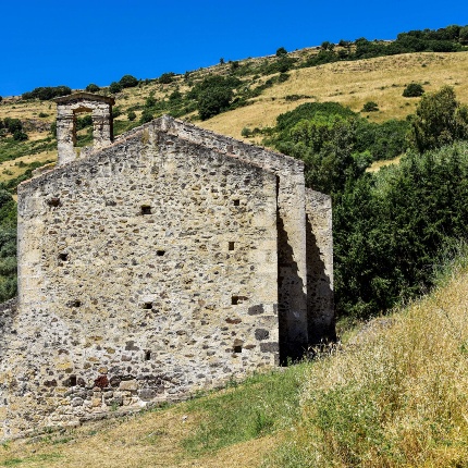 Prospetto posteriore col campaniletto a vela (foto Ivo Piras)
