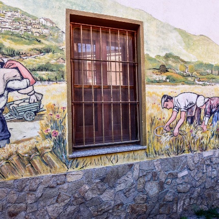 Liliana Cano 1982. I contadini a lavoro nei campi (foto Ivo Piras)