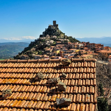 Veduta panoramica del castello e del centro storico (foto Ivo Piras)