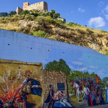 Murales fuori dal paese (foto Ivo Piras)