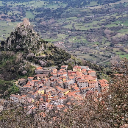 Veduta autunnale della cittadina (foto Ivo Piras)