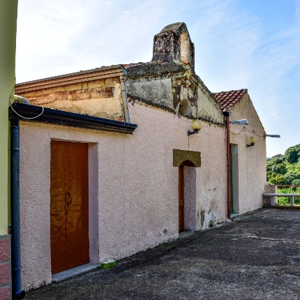 La chiesa più antica, del dodicesimo secolo, non viene più utilizzata per le funzioni religiose (foto Ivo Piras)