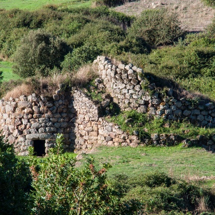 Veduta frontale dell'ingresso (foto Giuseppe Lonis)