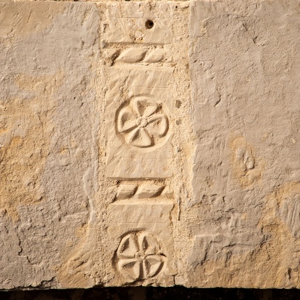 Alcuni decori presenti nelle campate (foto Ivo Piras)