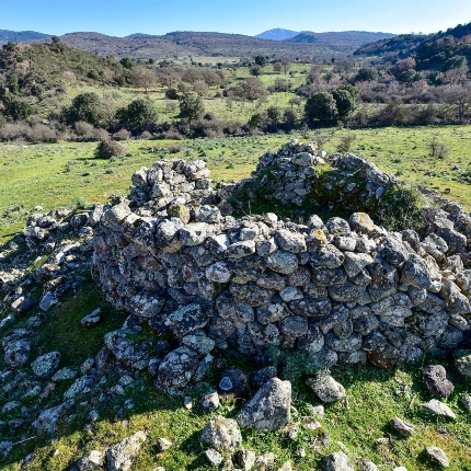 Resti di una strutture circolare (foto Ivo Piras)