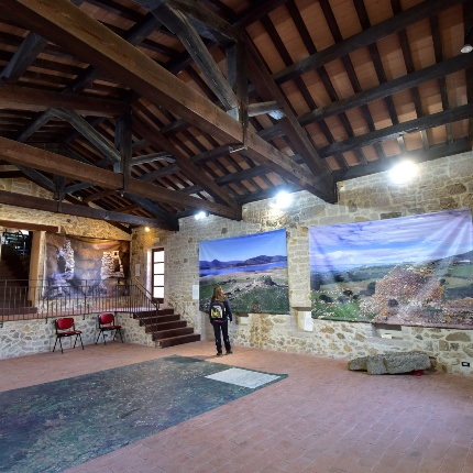 Room with giant images of the nuraghi of the territory (photoIvo Piras)