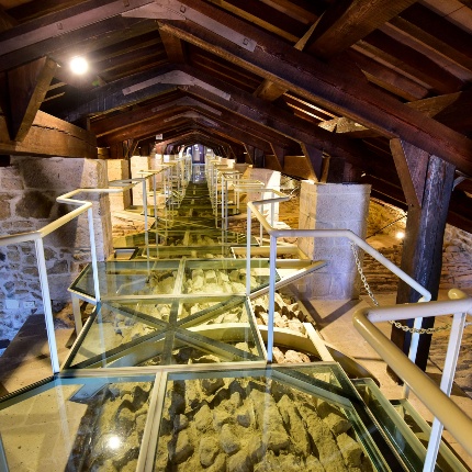 Journey through the attic with the ancient barrel vault (photoIvo Piras)