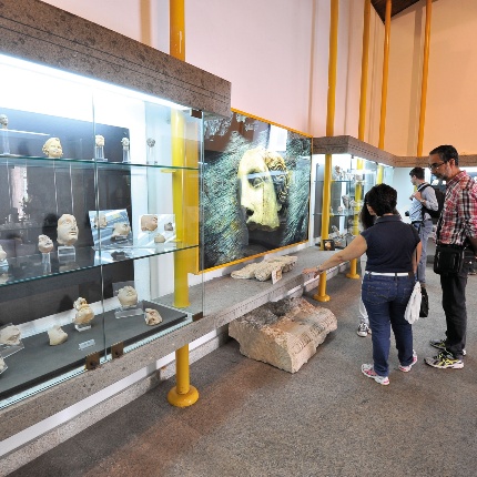 Visitatori all'interno del museo (foto Ivo Piras)