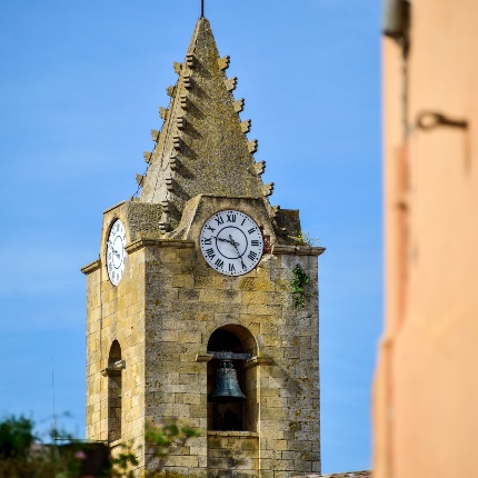 Scorcio campanile della parrocchiale di San Giorgio (foto Ivo Piras)