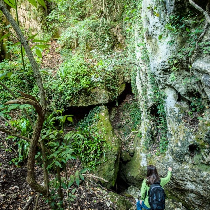 S'Inguttidolzu, una grotta situata nella bella valle di Santu Giagu (foto Ivo Piras)