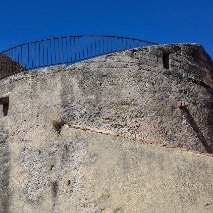 Particolare della parte alta circolare (foto Ivo Piras)