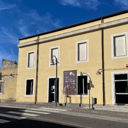 Esterno del museo (foto Attilio Salaris)