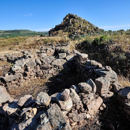 Capanne del villaggio nelle vicinanze del nuraghe (foto Ivo Piras)
