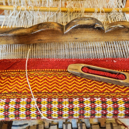 L'antica arte della tessitura (foto Ivo Piras)