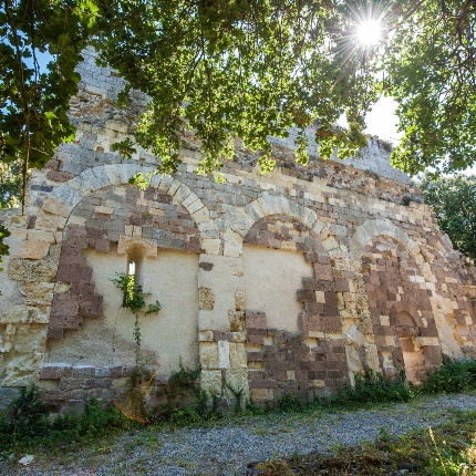 Unico tratto di paramento murario residuo (foto Ivo Piras)
